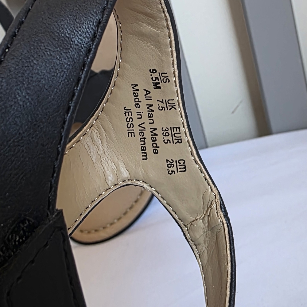 Naturalizer Womens Black Strappy Jessie Sandal Size 9.5 EUC - Picture 3 of 7